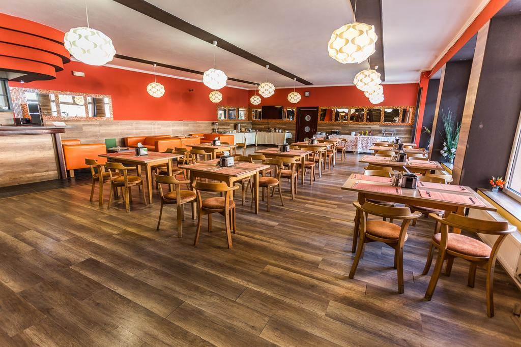 安妮 - 玛丽早餐酒店 皮耶什佳尼 外观 照片